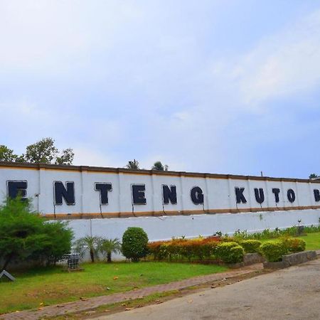 OYO 90161 Hotel Lendosis Pipa Reja Angkatan 66 Palembang Bagian luar foto