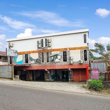 OYO 90161 Hotel Lendosis Pipa Reja Angkatan 66 Palembang Bagian luar foto